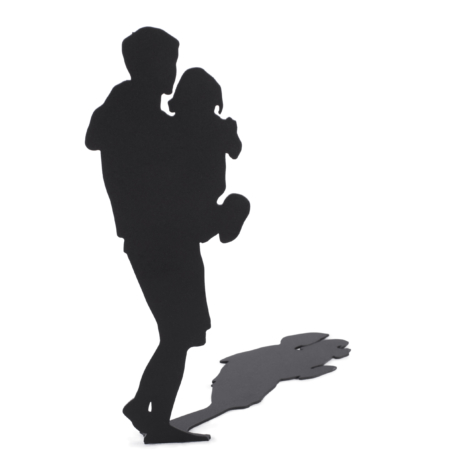 Man carrying child - Shadow Figures - De Molensteen Hoorn